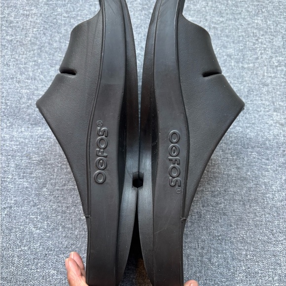 OOFOS OOahh Recovery Slide Men's Black M11 W13 - Picture 4 of 6